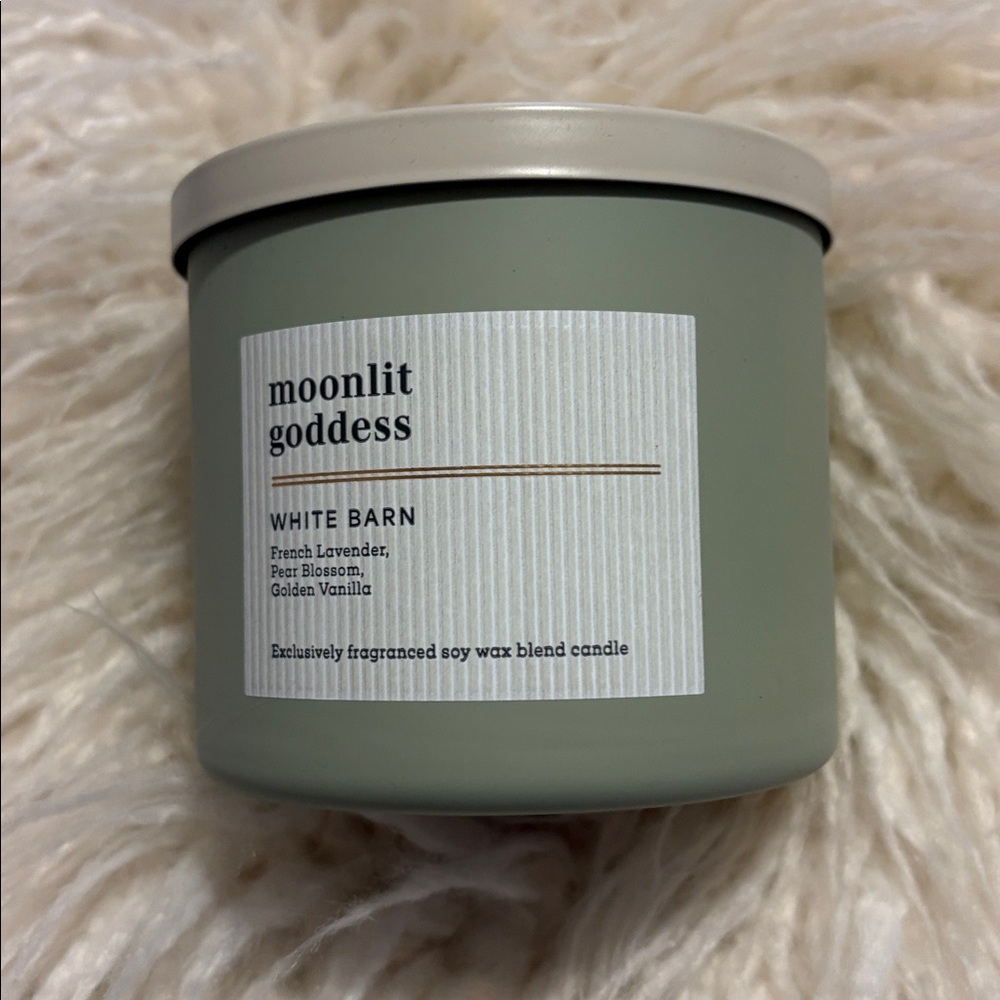White Barn Moonlit Goddess Candle - Soft Green - Picture 7 of 7